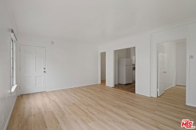 6773 Yucca St unit 4, Los Angeles, CA 90028 - photo 4