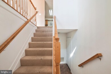 1004 Consideration Ln, Hyattsville, MD 20785 - photo 2