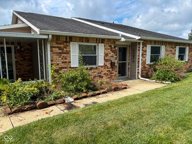 2770 Two Worlds Dr, Columbus, IN 47201 - photo 2