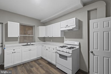 722 N Glover St, Baltimore, MD 21205 - photo 5