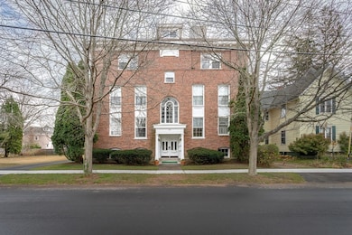 32 Noble Ave, Westfield, MA 01085 - photo 2