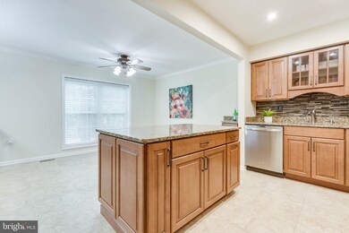 2986 Mission Square Dr, Fairfax, VA 22031 - photo 5