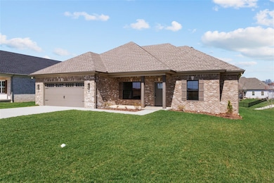 607 Thoroughbred Way, Franklin, KY 42134 - photo 2