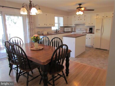 330 S 10th St, Quakertown, PA 18951 - photo 6