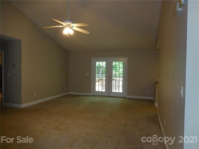 575 Woodcrest Dr, Gastonia, NC 28052 - photo 3