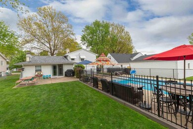 3710 Pacific St, Davenport, IA 52806 - photo 4