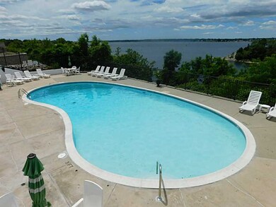 Swimming Pool/Hot Tub/Sauna.