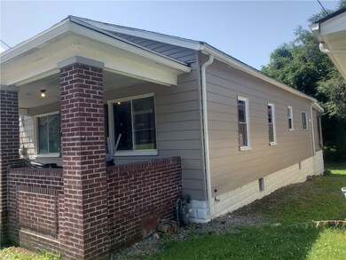 640 Ohio Ave, Midland, PA 15059 - photo 4