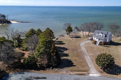 EXPANSIVE VIEWS OF THE BAY