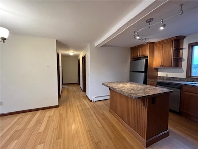 3 Buttonwood St unit 1, Bristol, RI 02809 - photo 6