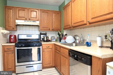 Radnor House unit 416, Bryn Mawr, PA 19010 - photo 6