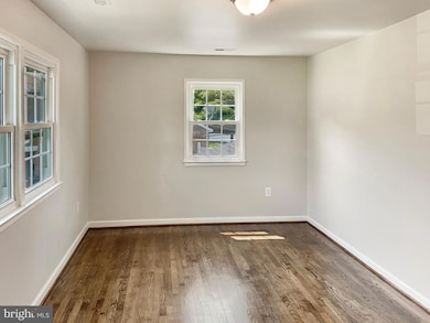 4160 Nichols Ct, Dumfries, VA 22026 - photo 5