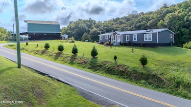 807 Gists Creek Rd, Sevierville, TN 37876 - photo 2