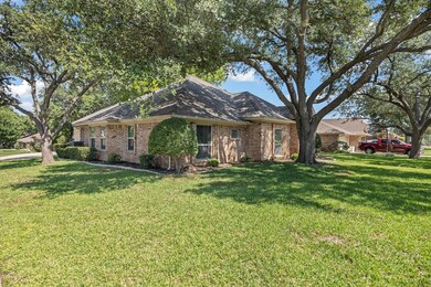 3040 Shenandoah Dr, Bedford, TX 76021 - photo 3