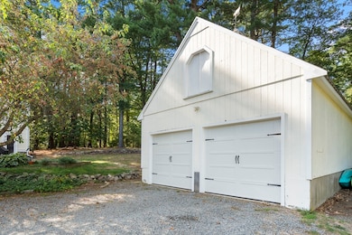 10 Medway St, Norfolk, MA 02056 - photo 4