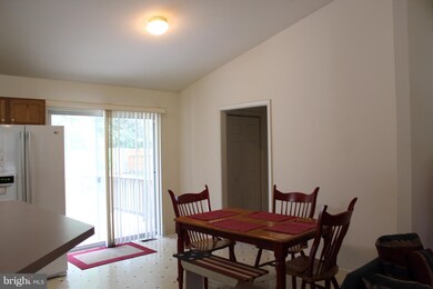 10510 Heather Greens Cir, Spotsylvania, VA 22553 - photo 7