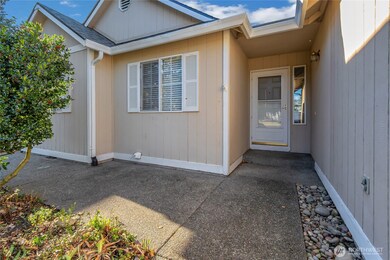 9826 Donovan Ct SE, Yelm, WA 98597 - photo 4