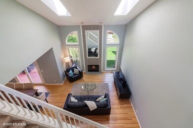 1507 Longbranch Ct, Naperville, IL 60565 - photo 4