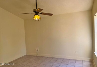 10404 Riverbend Cir, Moss Point, MS 39562 - photo 2