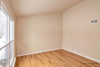 108 Pine Hill Dr, North Aurora, IL 60542 - photo 5