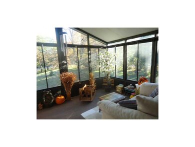 3-Seasons Porch/Room.