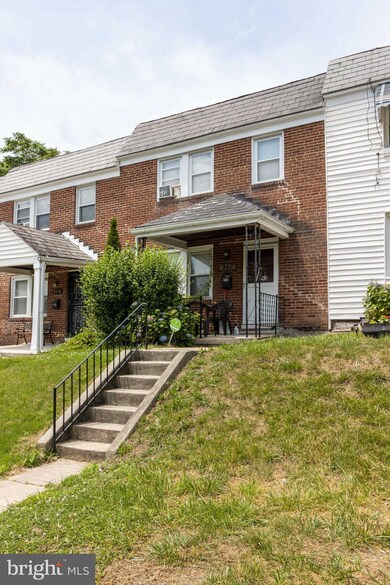 912 Allendale St, Baltimore, MD 21229 - photo 2