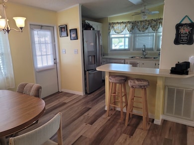 41232 Xenon Way unit 37, Zephyrhills, FL 33540 - photo 3