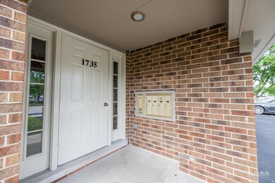1735 Chesapeake Ln unit 6, Schaumburg, IL 60193 - photo 3
