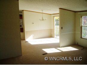 70 Lamonda Dr, Hendersonville, NC 28792 - photo 6