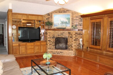 3 Quail Hollow Ave, Bay City, TX 77414 - photo 6