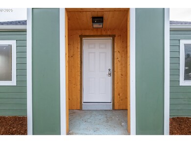 2194 Vaughn Ave NE, Salem, OR 97305 - photo 3