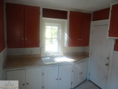 1716 Todd Ave, Lansing, MI 48910 - photo 5