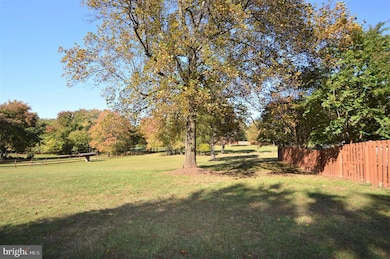 12614 Oxon Rd, Herndon, VA 20171 - photo 7