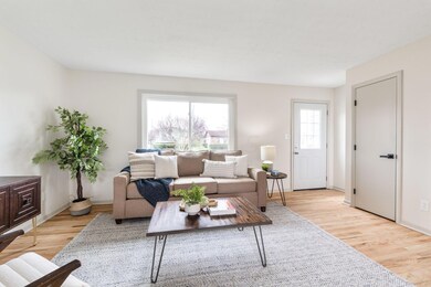 1462 Wayland Dr (Interior)-3
