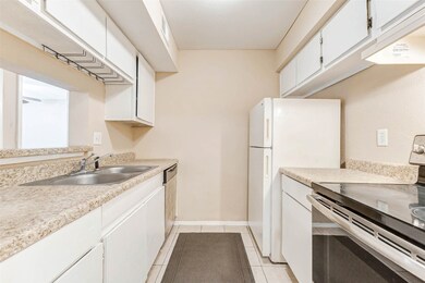 12527 Ashford Meadow Dr unit A, Houston, TX 77082 - photo 5