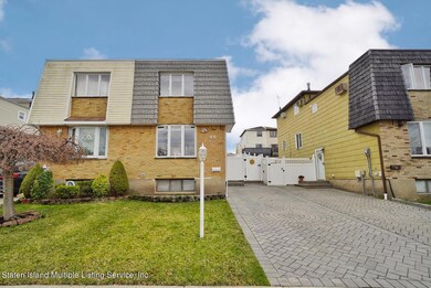 48 E Reading Ave, Staten Island, NY 10308 - photo 2