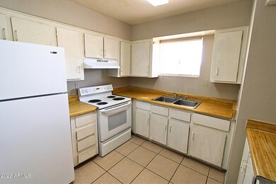 1741 E Pepper Cir unit 4, Mesa, AZ 85203 - photo 4