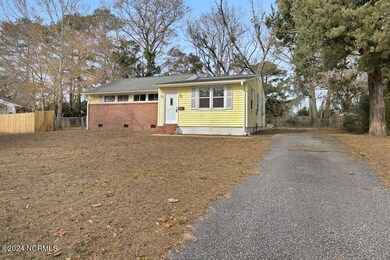 1001 Elm St, Jacksonville, NC 28540 - photo 2