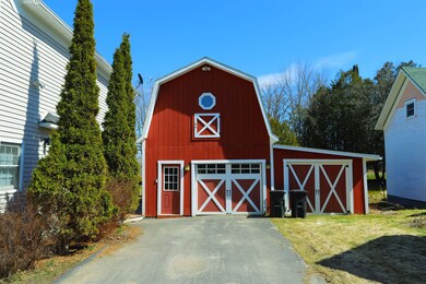 62 Elm St, Newport, VT 05855 - photo 2