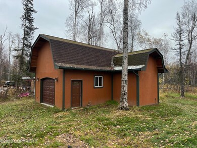 Garage (Detached heated)
