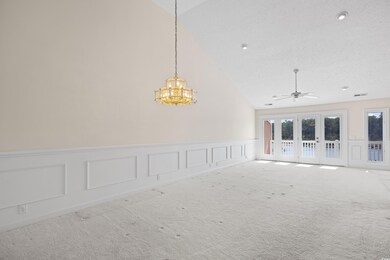 Living/dining room, Awesome waterway view!