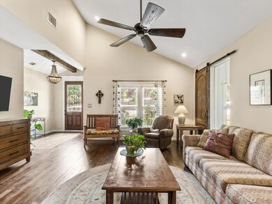 608 W Columbia St, Weatherford, TX 76086 - photo 6