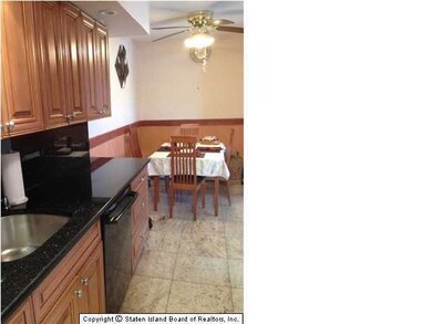 72 Lamped Loop unit A, Staten Island, NY 10314 - photo 7