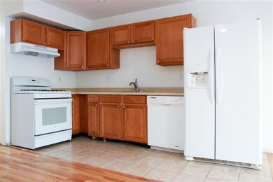 115 Oxford Ave, Jersey City, NJ 07304 - photo 4