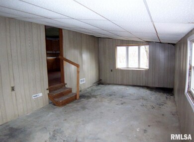 202 S Bellevue Ave, Peoria, IL 61604 - photo 4