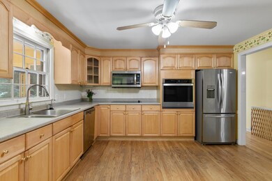 82 Wire Rd, MerriMacK, NH 03054 - photo 6