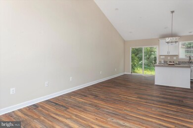 1954 Catanna Ave, Halethorpe, MD 21227 - photo 6