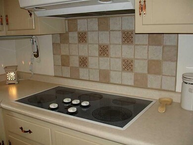 Exterior Front. Electric cooktop - ceramic backspl