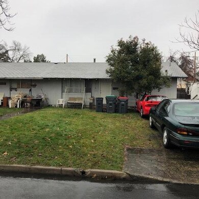 210-220 N Fifth St, Central Point, OR 97502 - photo 4