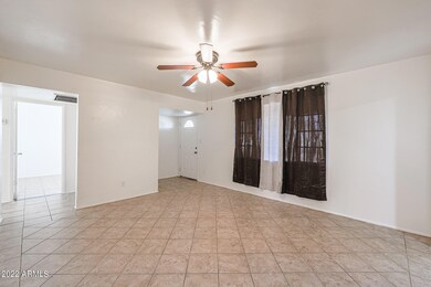 Family room 2